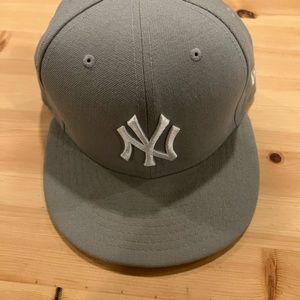 New Era fitted used